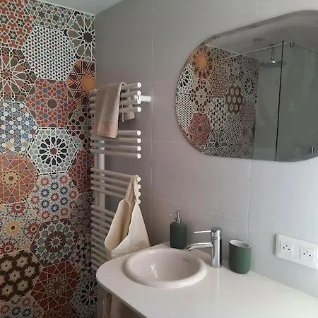 Apartment Duplex With Discrete Terrace, Peacefull, Gigaro 10mn Walk