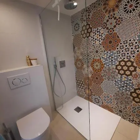 Apartment Duplex With Discrete Terrace, Peacefull, Gigaro 10mn Walk