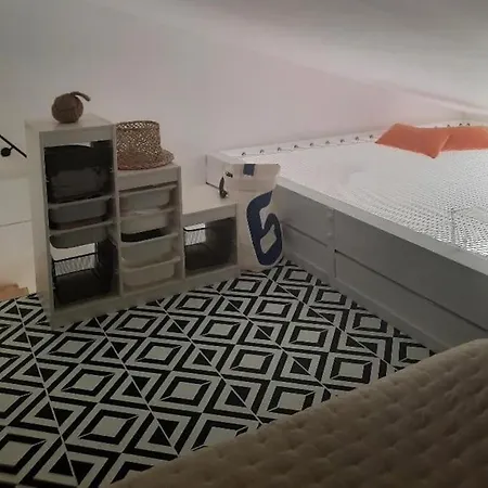 Duplex With Discrete Terrace, Peacefull, Gigaro 10mn Walk Apartment *